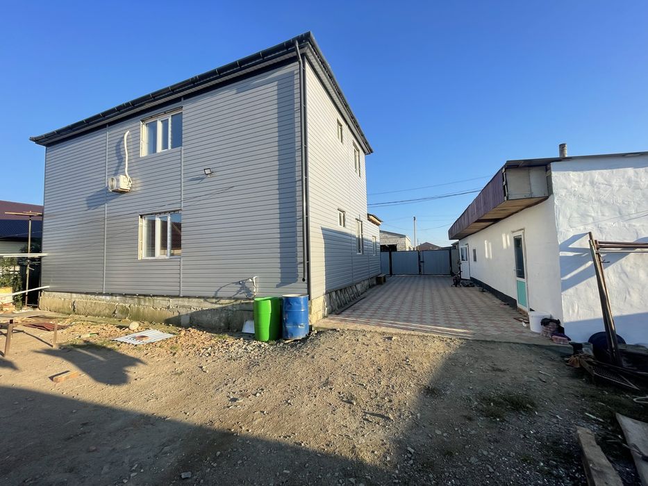 Продам коттедж 2-х этажный