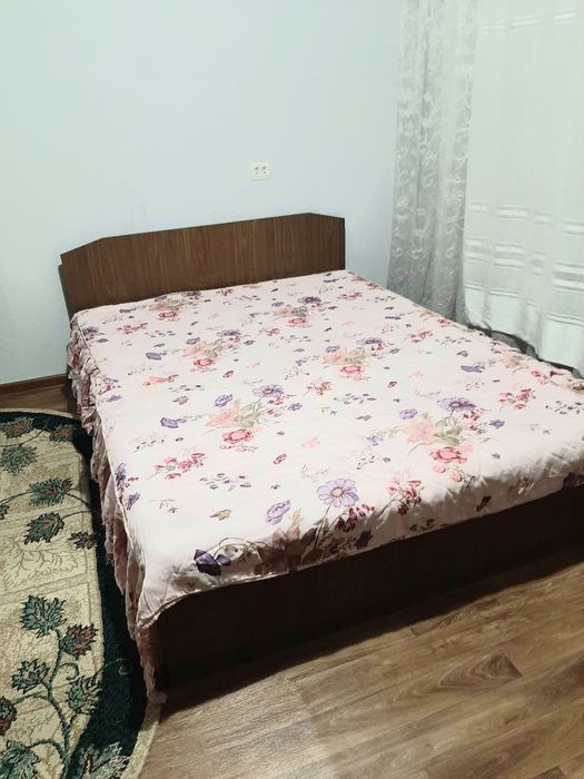 Двухспальная кровать