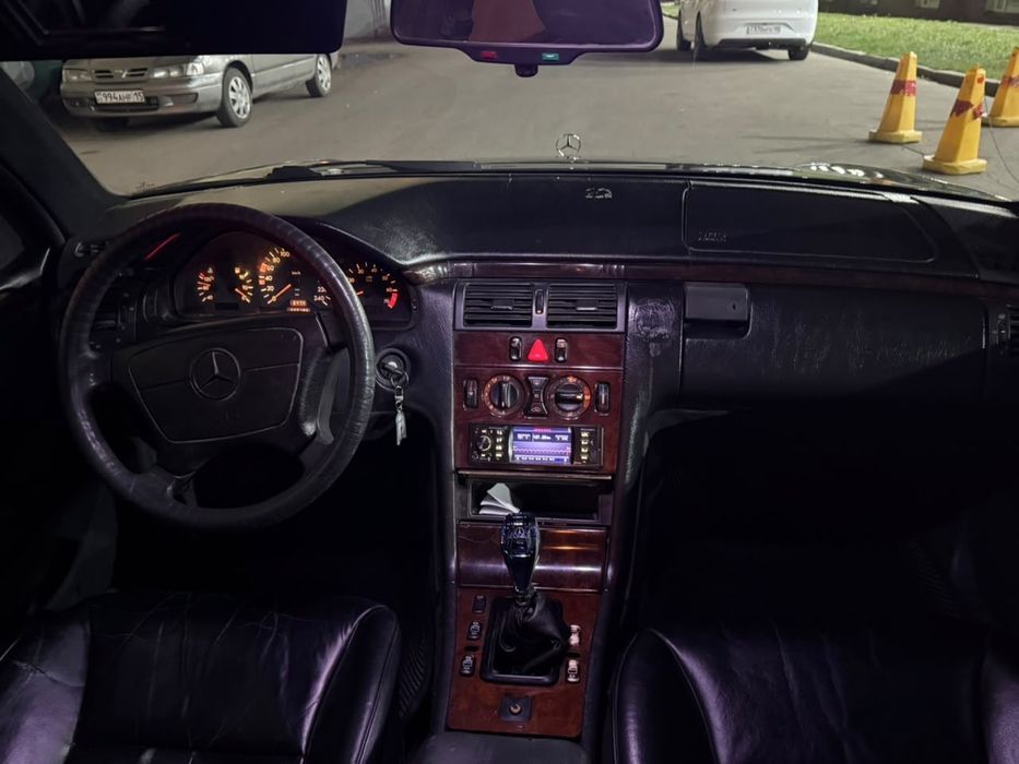 Продам мерседес w210