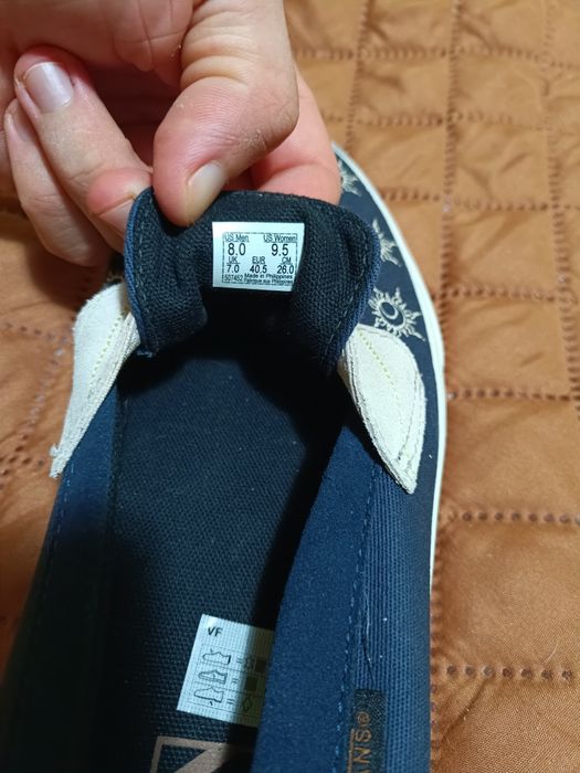 Teniși din denim