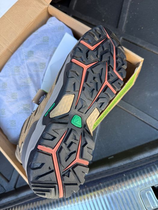 Обувки Karrimor чисто нови