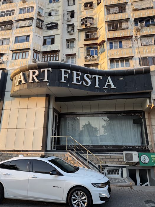 Tinchlik metrosi oldia 1 qator sovda sotuv uchun yaxshi joy