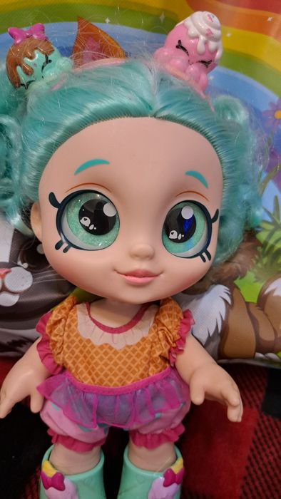 Papusa KindiKids-PeppaMint,cu accesorii
