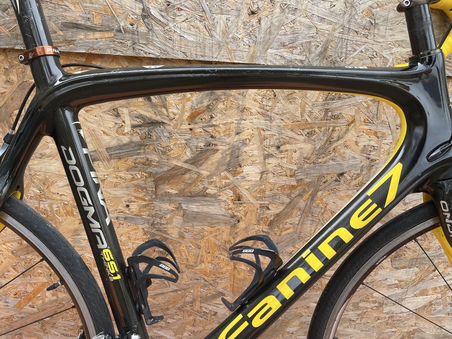 Bicicleta cursiera cadru full carbon Pinarello Dogma 65.1 shimano 105