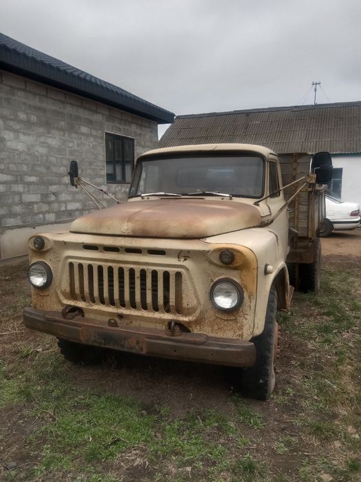 Продам газ52 на ходу. Бортовой. Задний редуктор газ 66