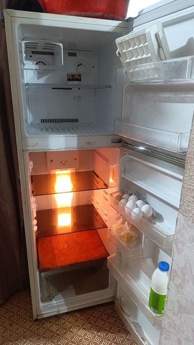 Холодильник LG продам