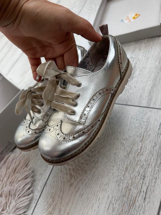 Обувки за момиче