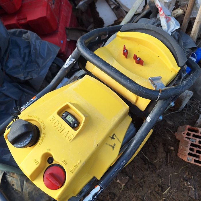 Mai compactor bomag bt 65