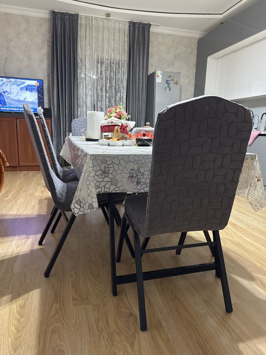 стол со стульями