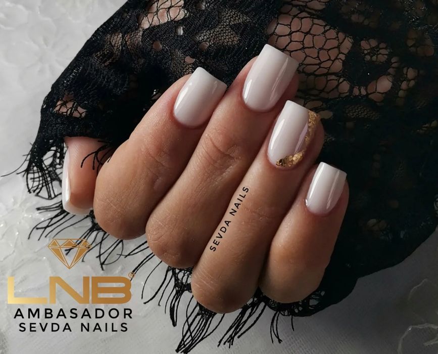 Unghii semi si cu gel