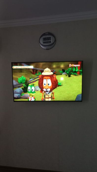 Телевизор 50"  Smart TV