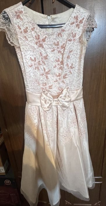 Платье продается