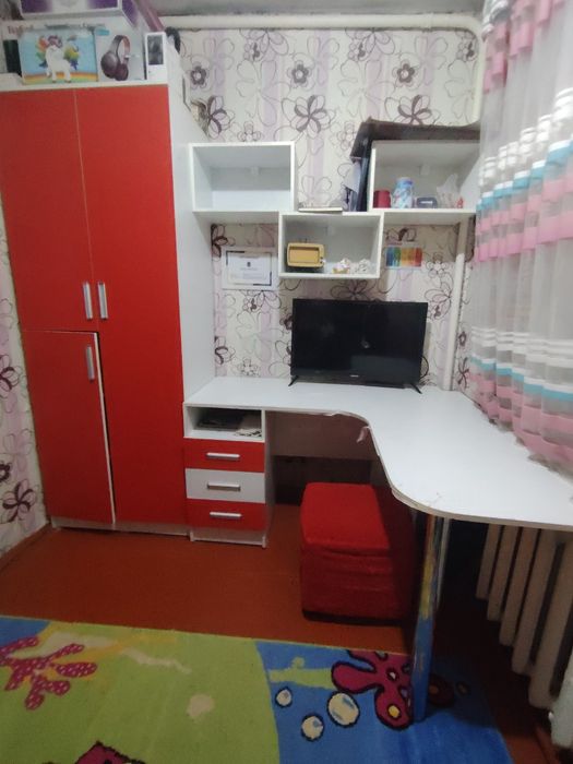 Продаю детский шкаф стол комплект