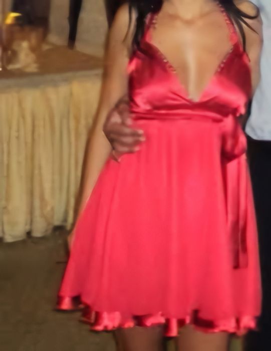 Rochita potrivita mărimea S