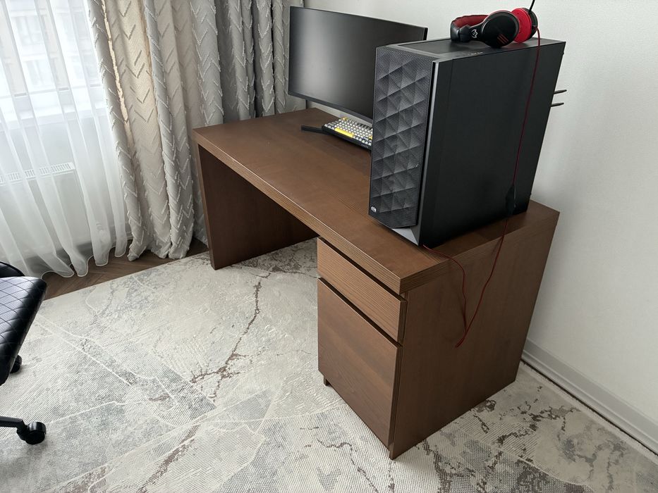 Стол письменный IKEA