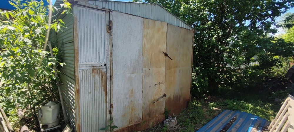Продается самодельный гараж