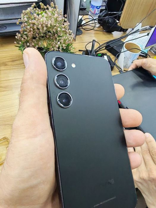 Samsung  s23 512 хорошее состояние