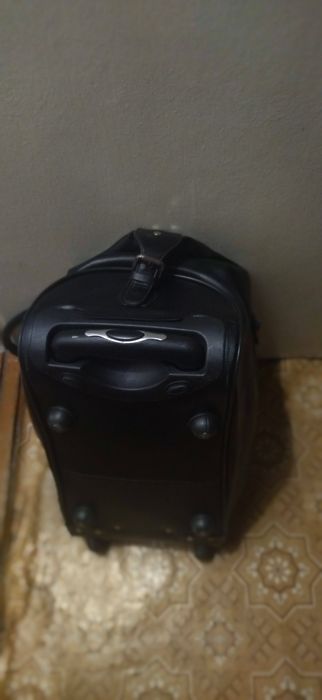 продам чемодан для ручной клади