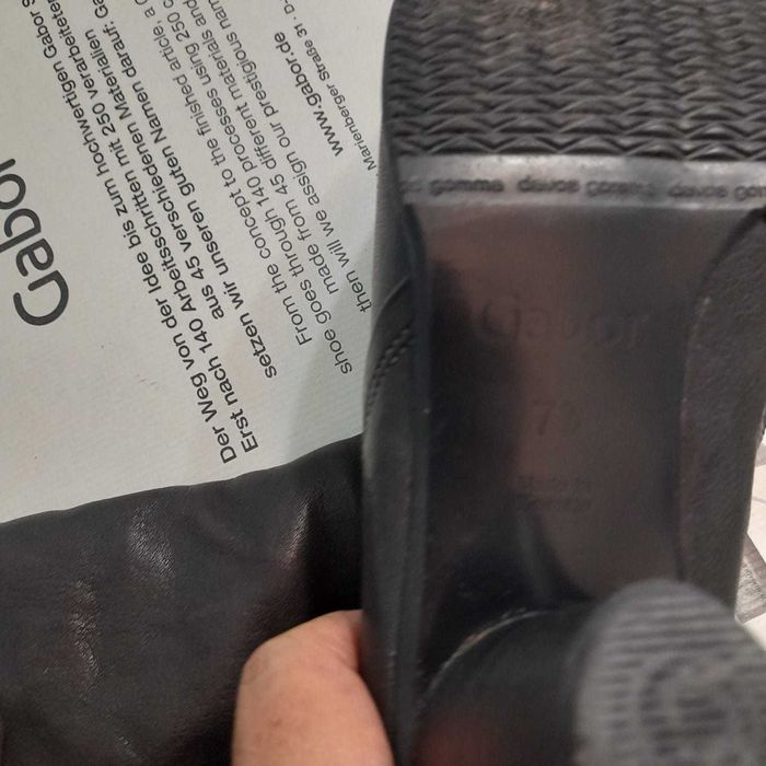 Сапоги зима 41 размер и 39 размер