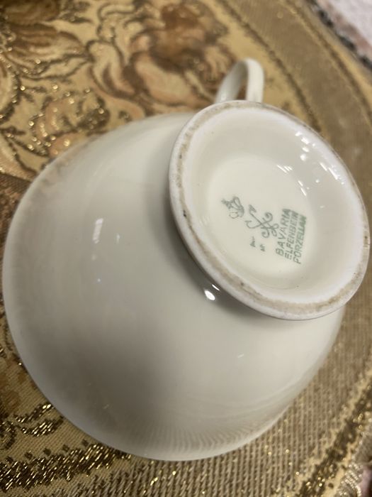 Немска порцеланова чаша троен сет костен порцелан с позлата