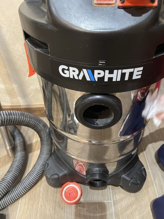 Прахосмукачка INOX за сухо и мокро почистване 1500W/30л. GRAPHITE