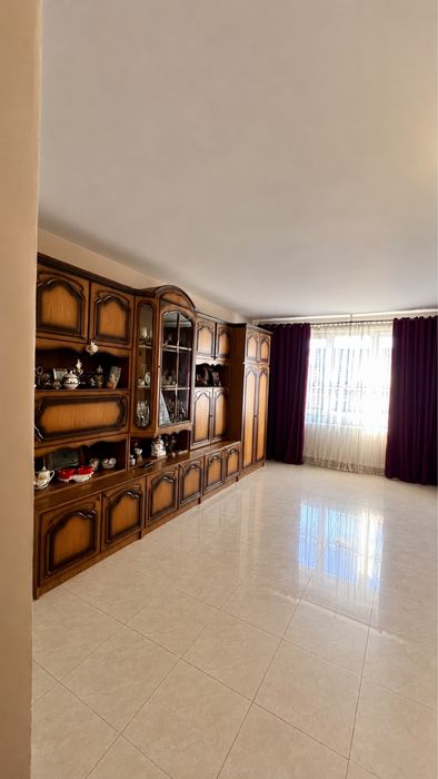 Vand Apartament