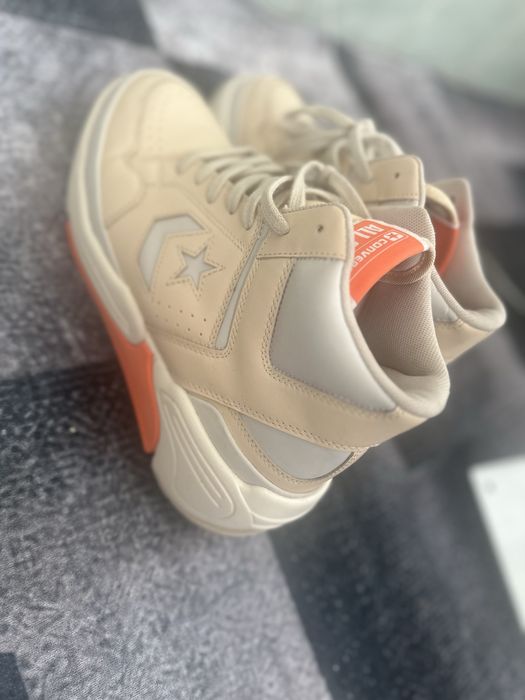 Converse în stare buna