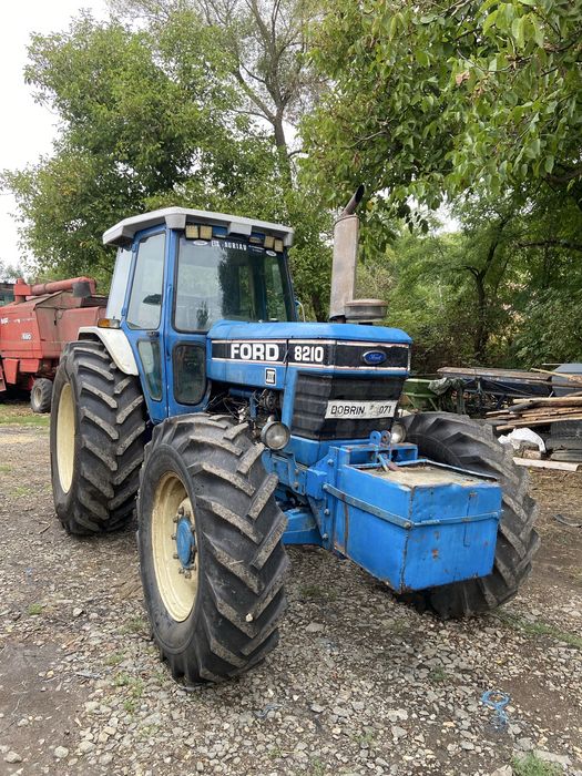 Vand tractor ford 8210
