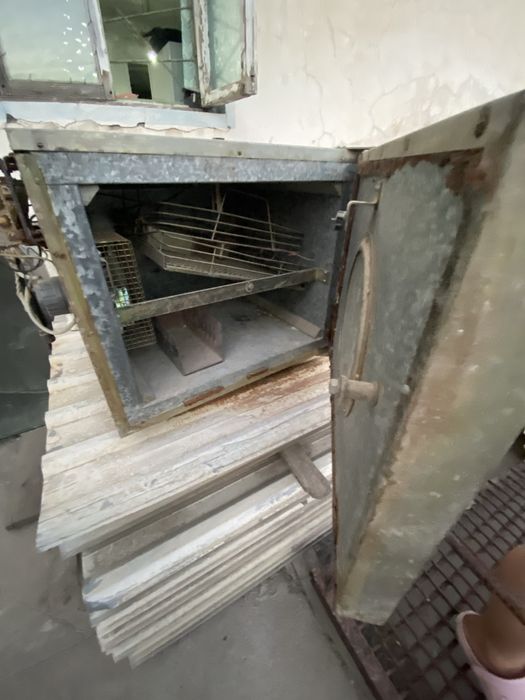 Продам инкубатор советский ИПХ-5
