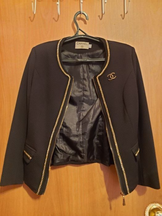 Жакеты женские 44р.