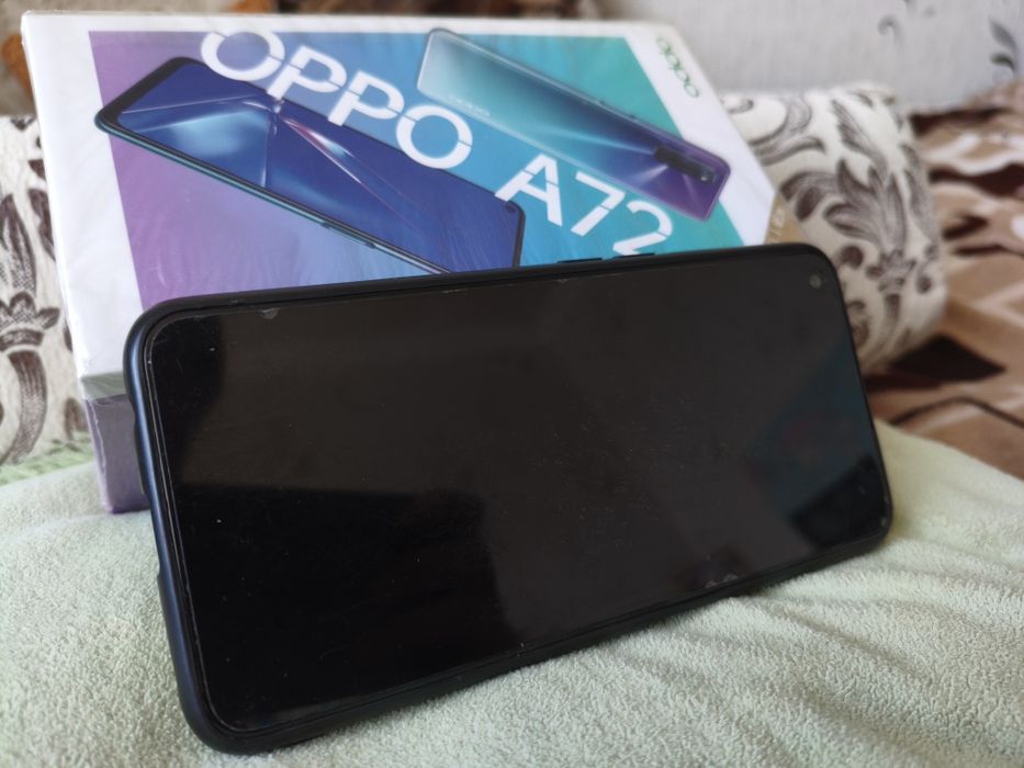 Телефон Oppo A72