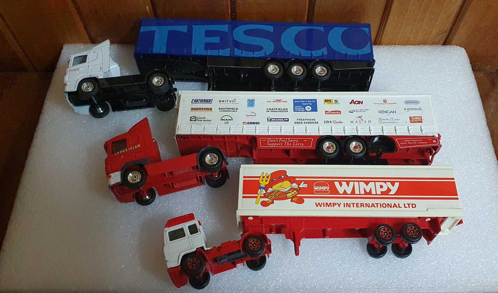 Дайкаст колички и влекачи различни мащаби марки Matchbox Corgi Burago