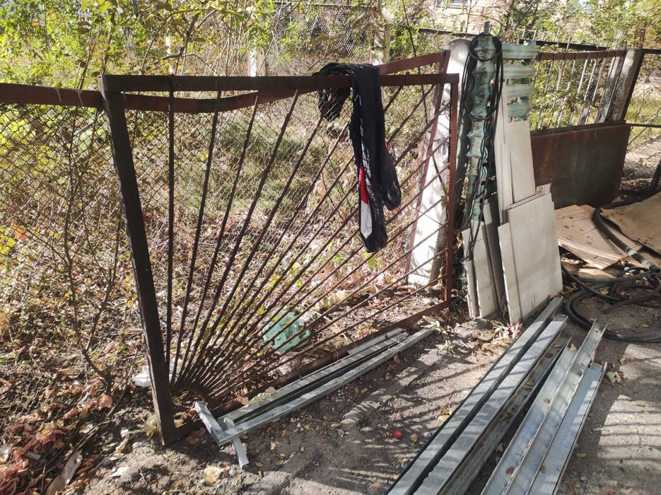 Металлические решетки, двери