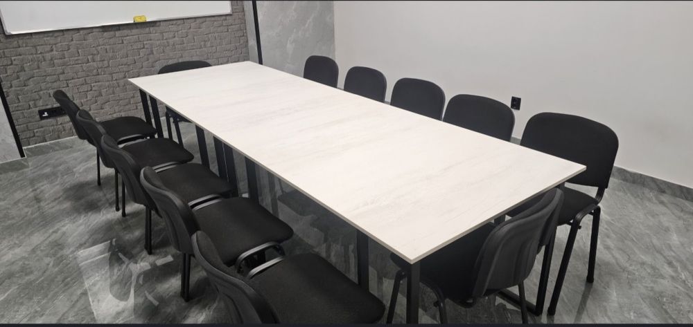 Продам два 3х метровых стола