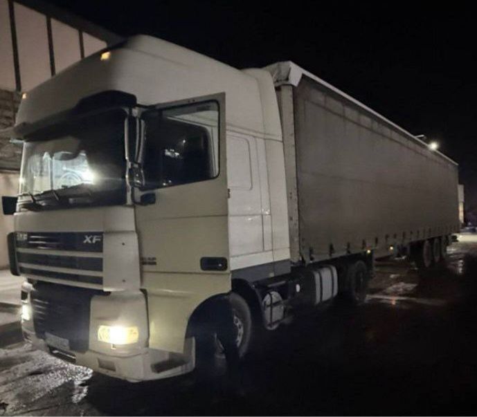 DAF 95XF460 EURO 3 + KRONE прицеп мега Сотилади