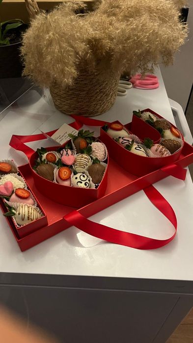 Клубника в шоколаде Алматы