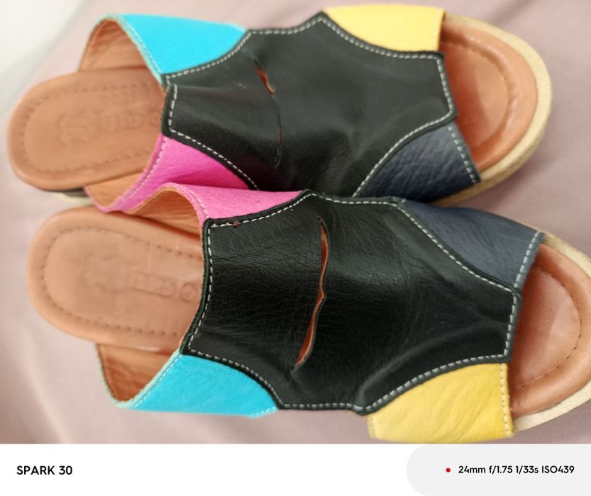 Продам кожаные шлепки