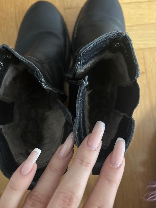 Боти от естествена кожа