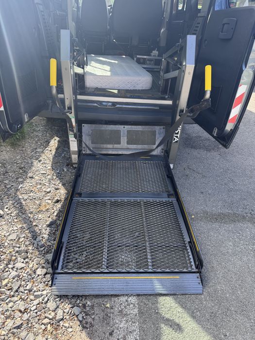 Lift auto electric persoane dizabilitati Braun 363 kg