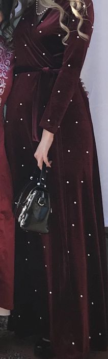 Продаю платье велюр