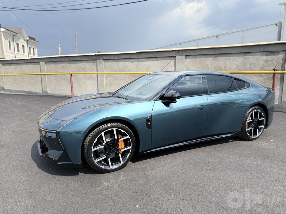 Xpeng P7 Автомобиль