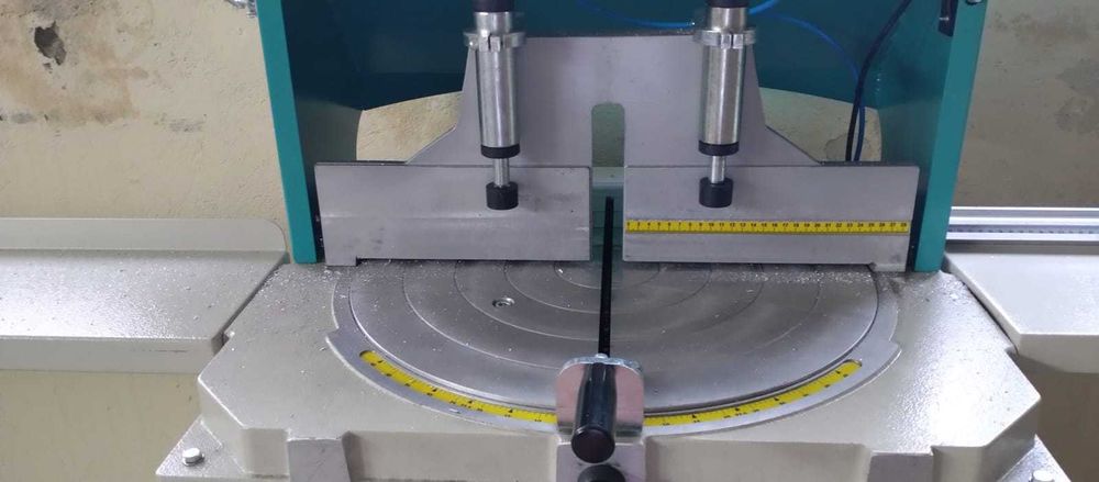 Продавам циркуляр