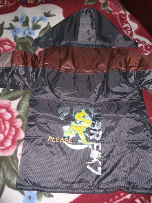 Куртка детская новая на 9 лет коричневого цвета на зиму