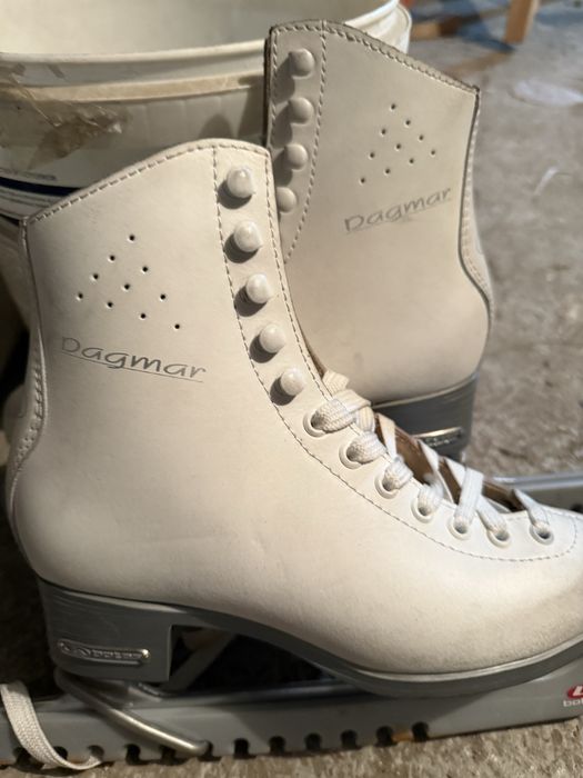 Продам коньки в хорошем состоянии