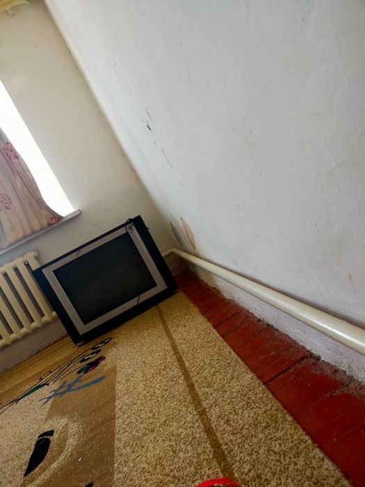 Телевизор LG цветной