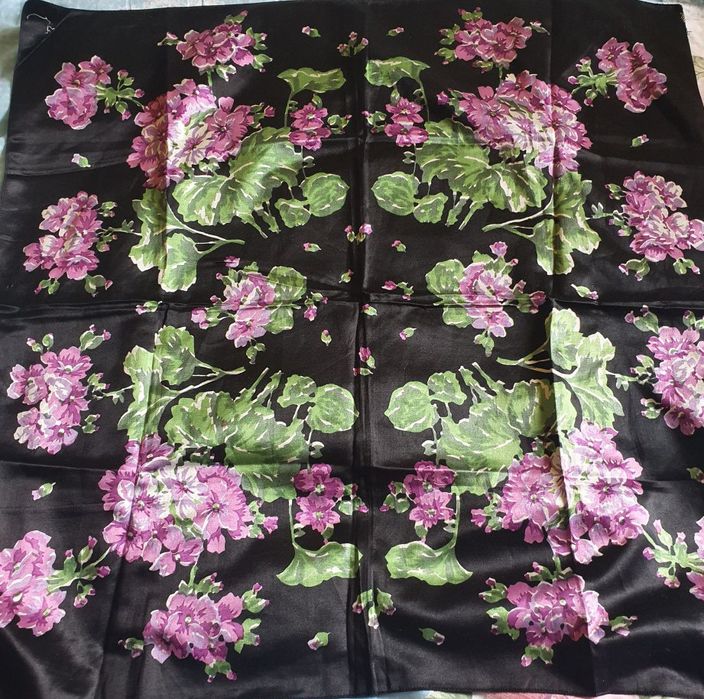 Винтажные платки из креп-сатина