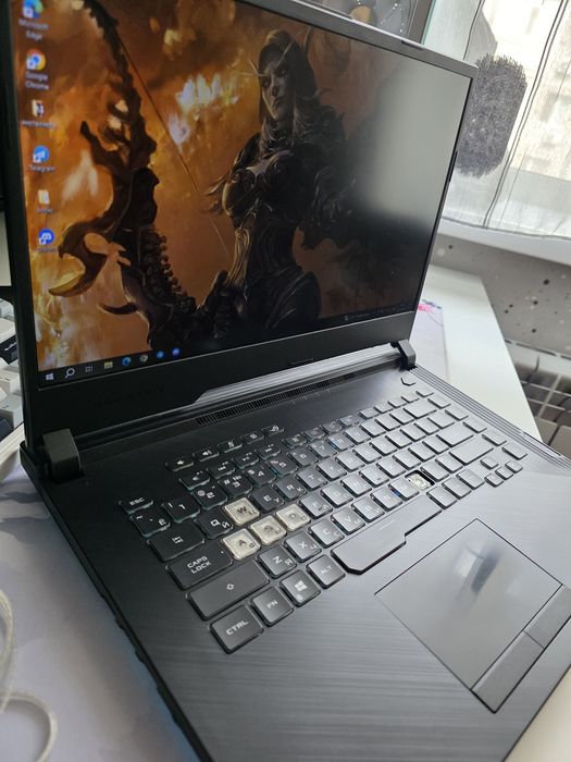 Игровой ноутбук Asus Rog Strix