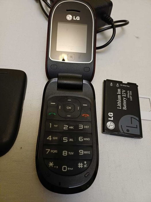 GSM LG Работи отлично и без външни забележки!