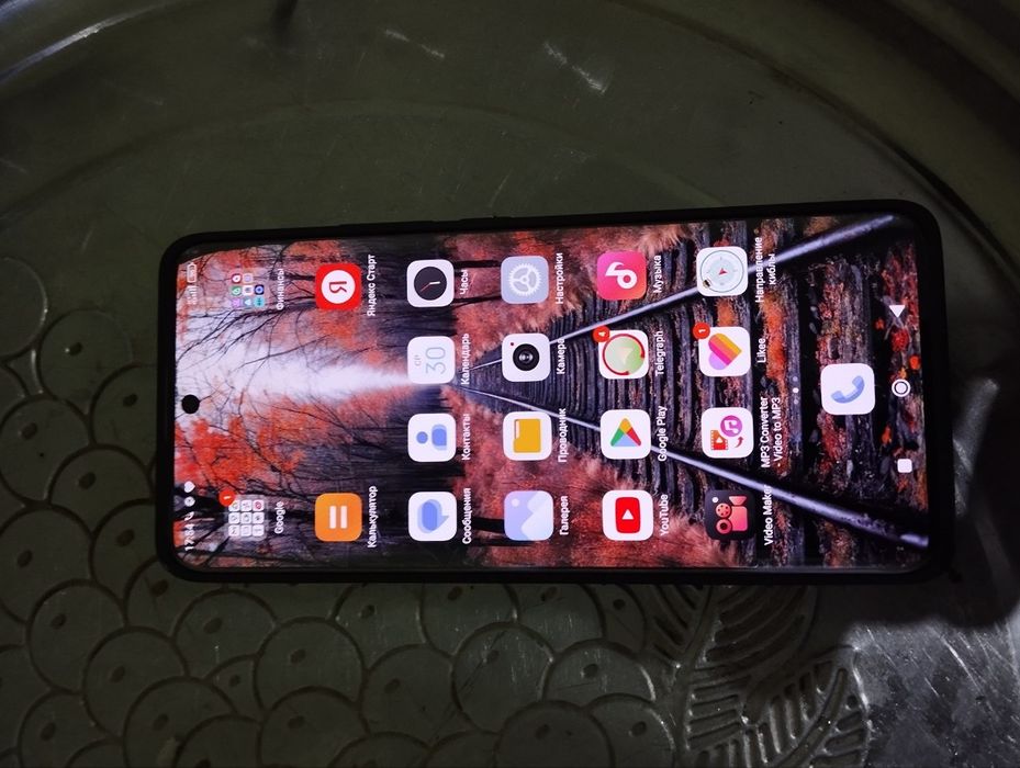 Продаётся телефон новый redmi белый    13 pro plus 5 g 12ozu 512