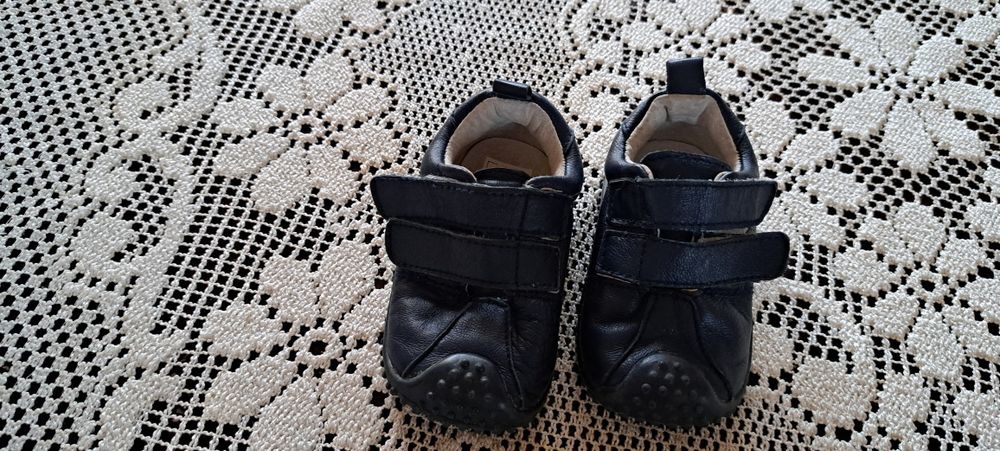 Бебешки кожени обувки 4-7 месеца